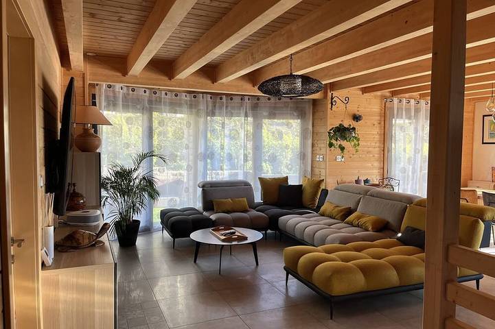 Location de vacances pour 10 personnes, avec terrasse et jardin à Baratier - 2