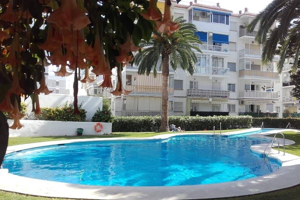 Entire apartment, Cool and cosy apartment - fantastic location in Nerja Centre, Nerja