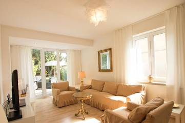 Ferienwohnung für 3 Personen, mit Ausblick und Garten in Mülheim an der Ruhr