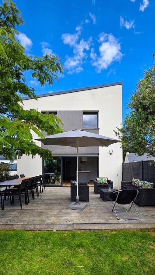 Location de vacances pour 8 personnes, avec terrasse et jardin à Elven - 4