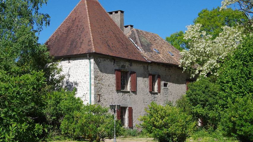 Cottage pour 2 personnes, avec terrasse et jardin à Busserolles