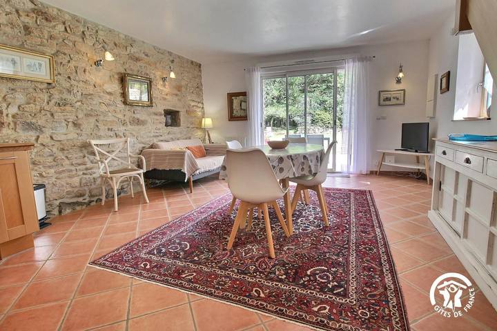 Gîte pour 4 personnes, avec jardin à Treffléan - 2