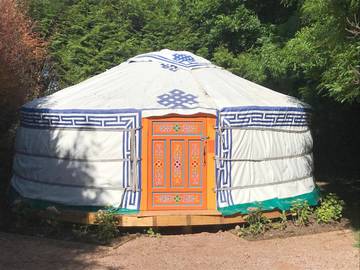 Tente pour 4 personnes, avec piscine ainsi que jardin et jacuzzi dans le Calvados