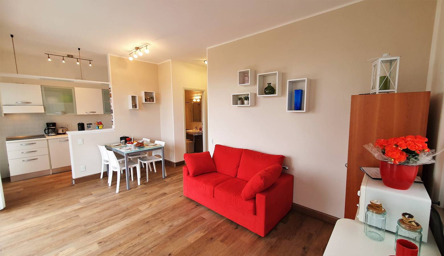 Regarda - "Casa Diamante" in Lazise mit privaten Garten und auf Anfrage sind unsere kleinen vierbeinigen Freunde willkommen in Lazise, Gardasee-Berge