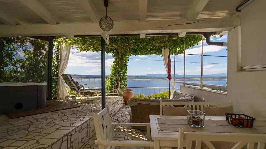 Ferienhaus mit Meerblick für 5 Personen, mit Whirlpool und Terrasse in Kvarner Bucht - 3