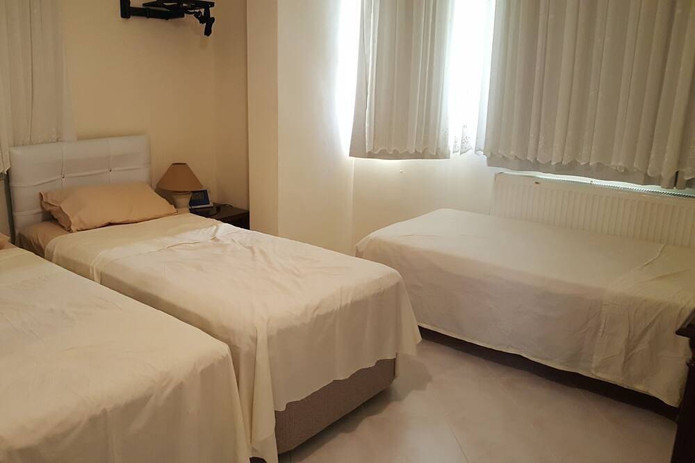 Villa in der Nähe von Altinkum; Private Pool; 5 min zu Fuß zum Strand; Ruhige Lage; Schlafmöglichkeiten für 7 in Didim, Türkische Ägäis