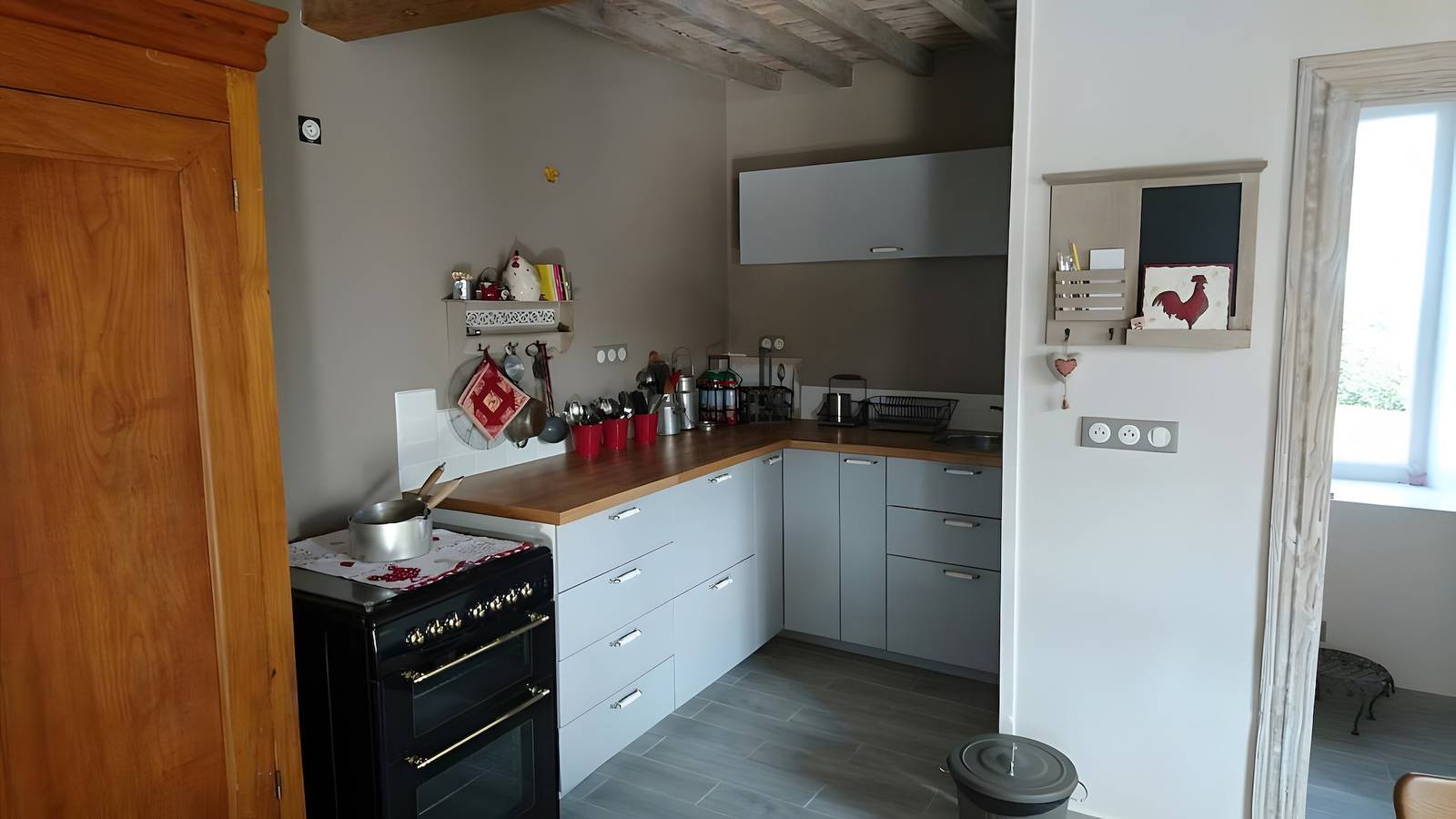 Appartement entier, Gîte tout confort entièrement équipé 50 m2 autonome, avec parking in Saint-Sixte, Montbrison