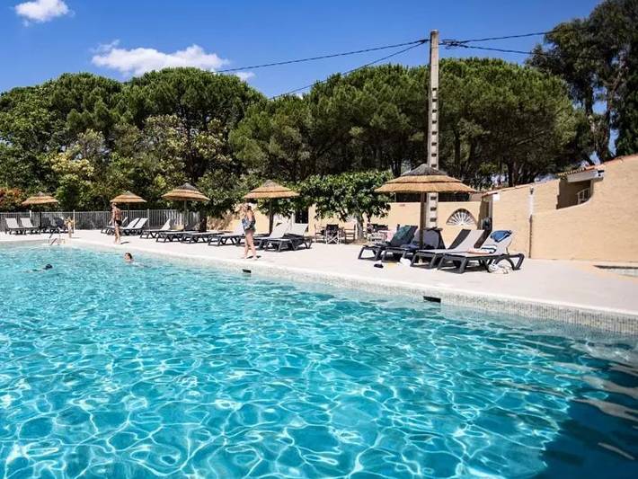 Camping Le Hameau des Pins - Mobilheim 4 personen - Riviera 3 Zimmer 4 Personen Klimatisiert in La Moutone, La Crau