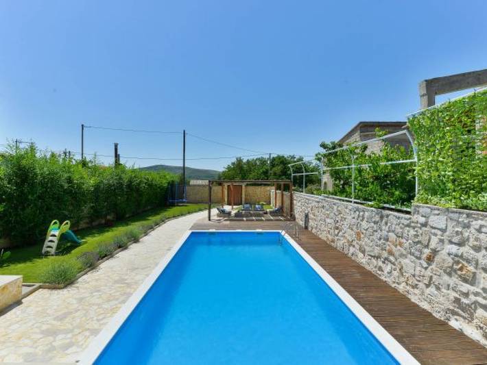 Stone villa Anita with pool in Galovac, Zadar