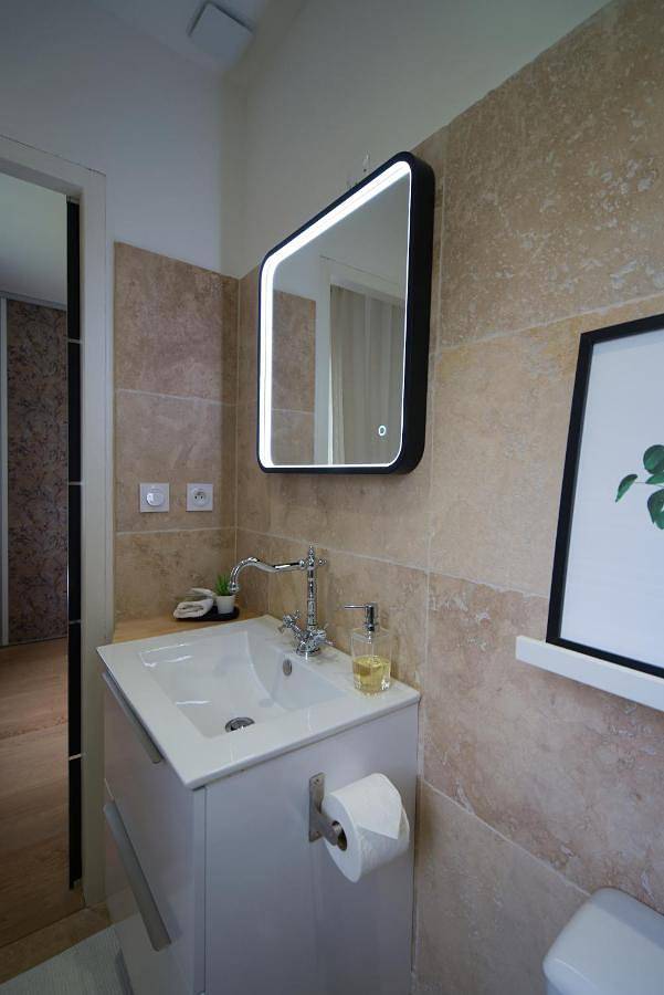 Location de vacances pour 2 personnes, avec jacuzzi ainsi que terrasse et jardin à L'Isle-sur-la-Sorgue - 3