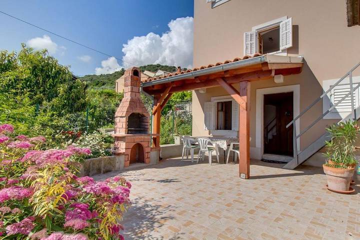 Ferienhaus für 5 Personen, mit Terrasse und Ausblick