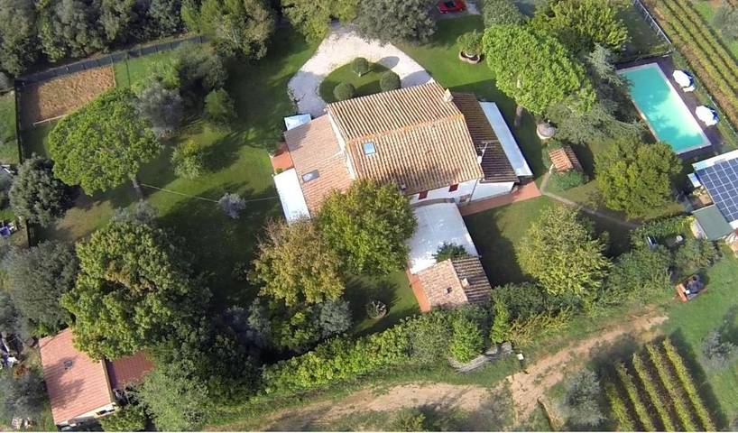 B&b voor 4 personen, with Terras and Tuin as well as Zwembad and Uitzicht in Castagneto Carducci