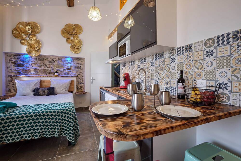 Appartement entier, Studio confort & lumineux · Clim · Centre in Carcassonne, Région de Carcassonne