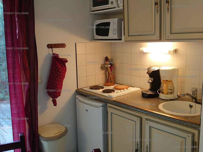 Ganze Wohnung, F2 Apartment mit Terrasse und Parkplatz, in der Nähe des Strandes von Collioure in La Côte Vermeille, Collioure