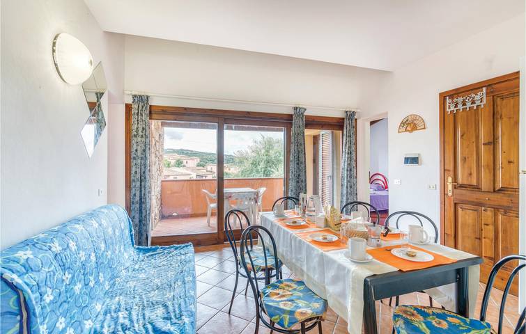 Apartamento vacacional entero, ¡Acogedor 2BR Apt Cerca de la Playa - Congelador / WiFi / Cocina! in Isola Rossa, Trinità d'Agultu e Vignola