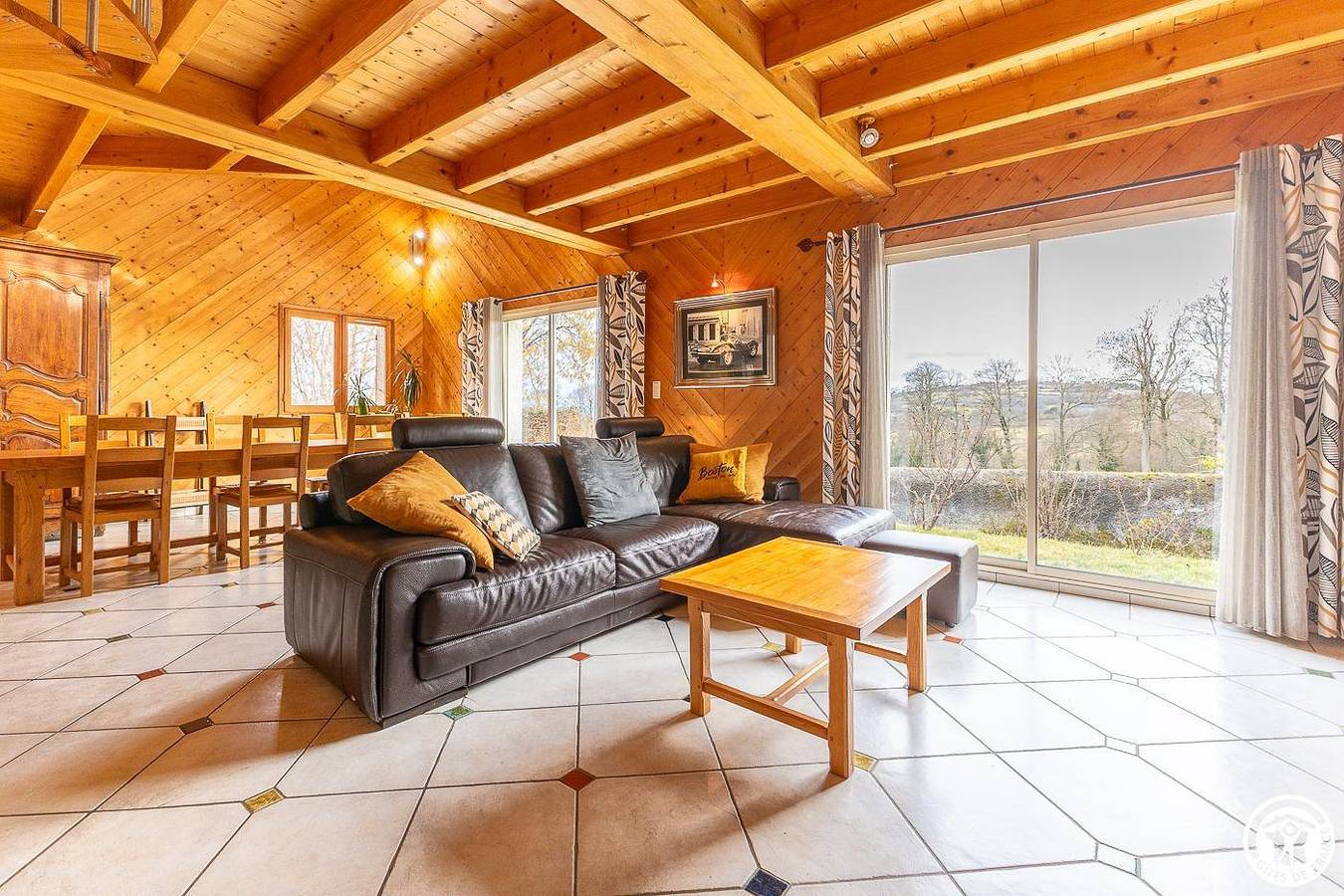 La Villa Manson in Saint-Genès-Champanelle, Parc naturel régional des Volcans d'Auvergne