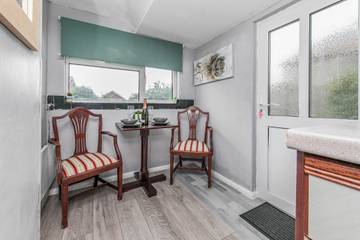 Holiday Rental for 10 People in Colchester, Essex, Photo 2