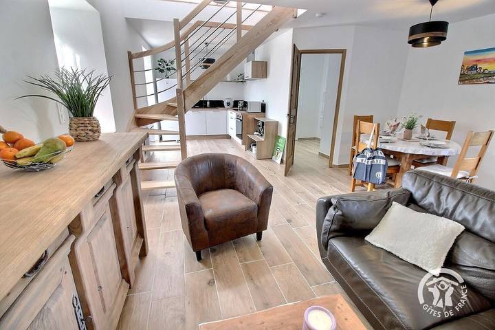 Gîte pour 4 personnes, avec terrasse et jardin