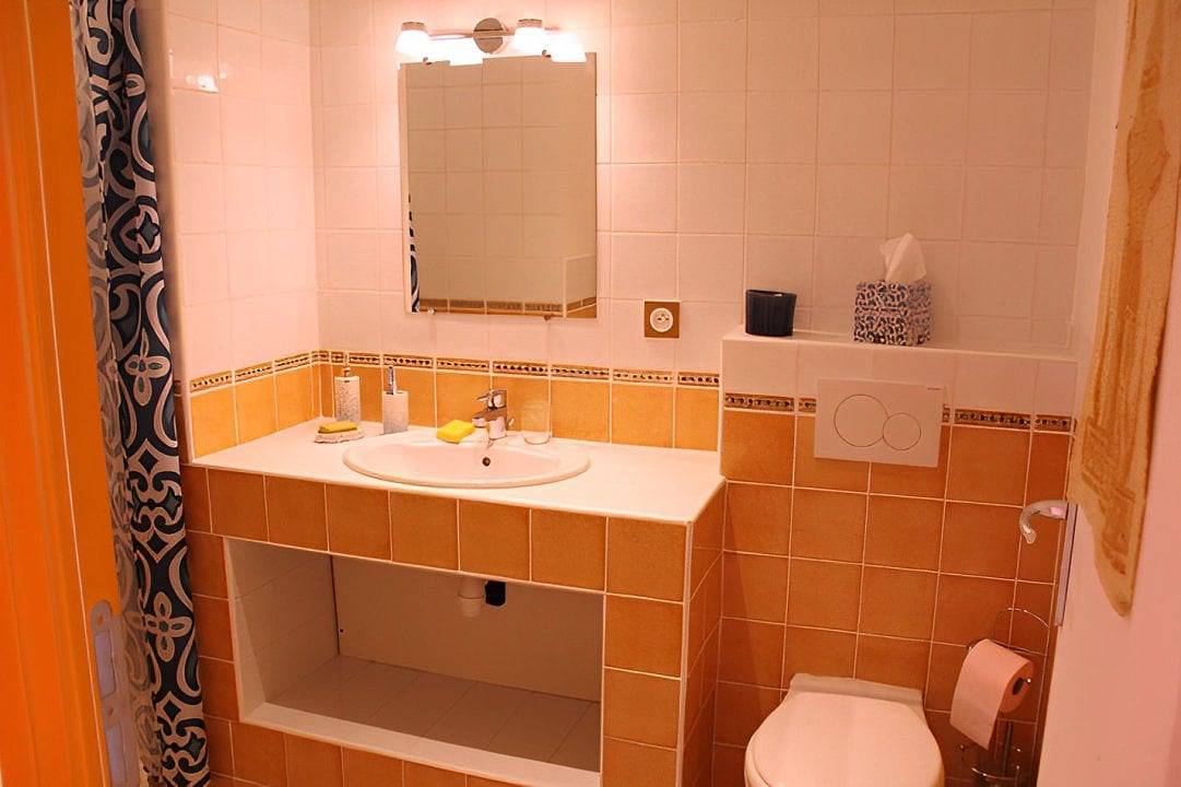 Chambres d'hôtes de la Fontaine - Chambre orange in Beauchery-Saint-Martin, Seine-et-Marne