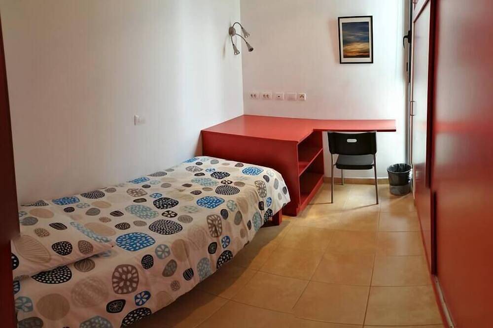 Apartamento entero, Piso moderno de 3 habitaciones en Playa San Juan in Playa de San Juan Tenerife, Guía de Isora