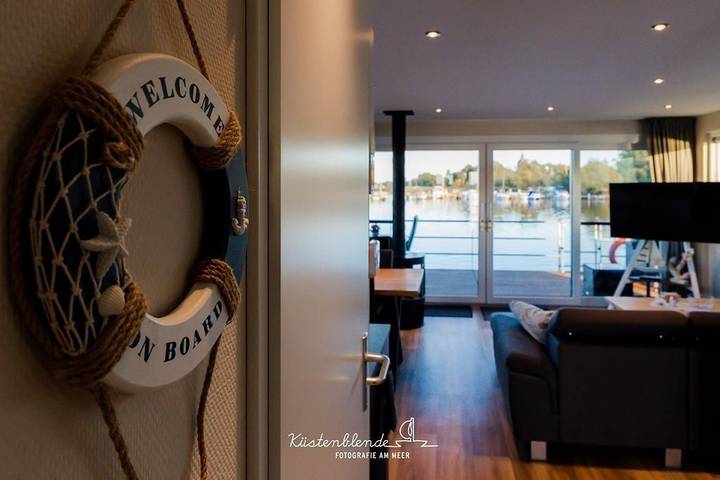 Hausboot für 4 Personen, mit Terrasse und Seeblick in Ribnitz-Damgarten - 3