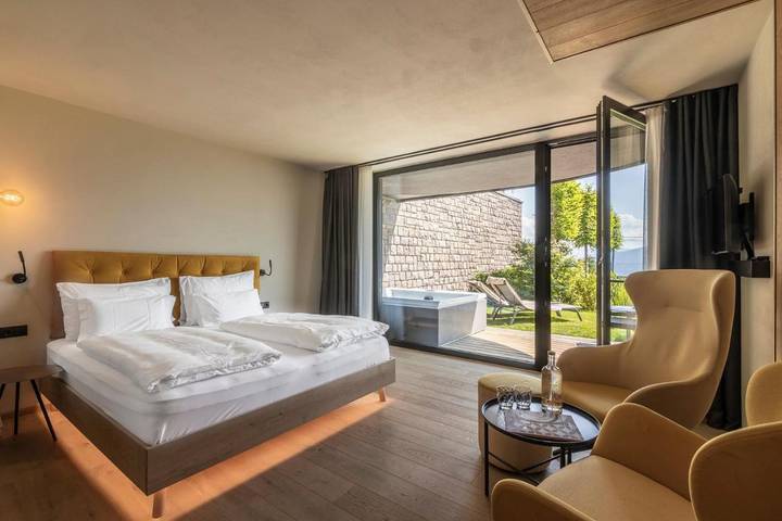 Hôtel pour 2 personnes, avec Balcon et Jacuzzi ainsi que Terrasse et Jardin dans Soprabolzano - 3