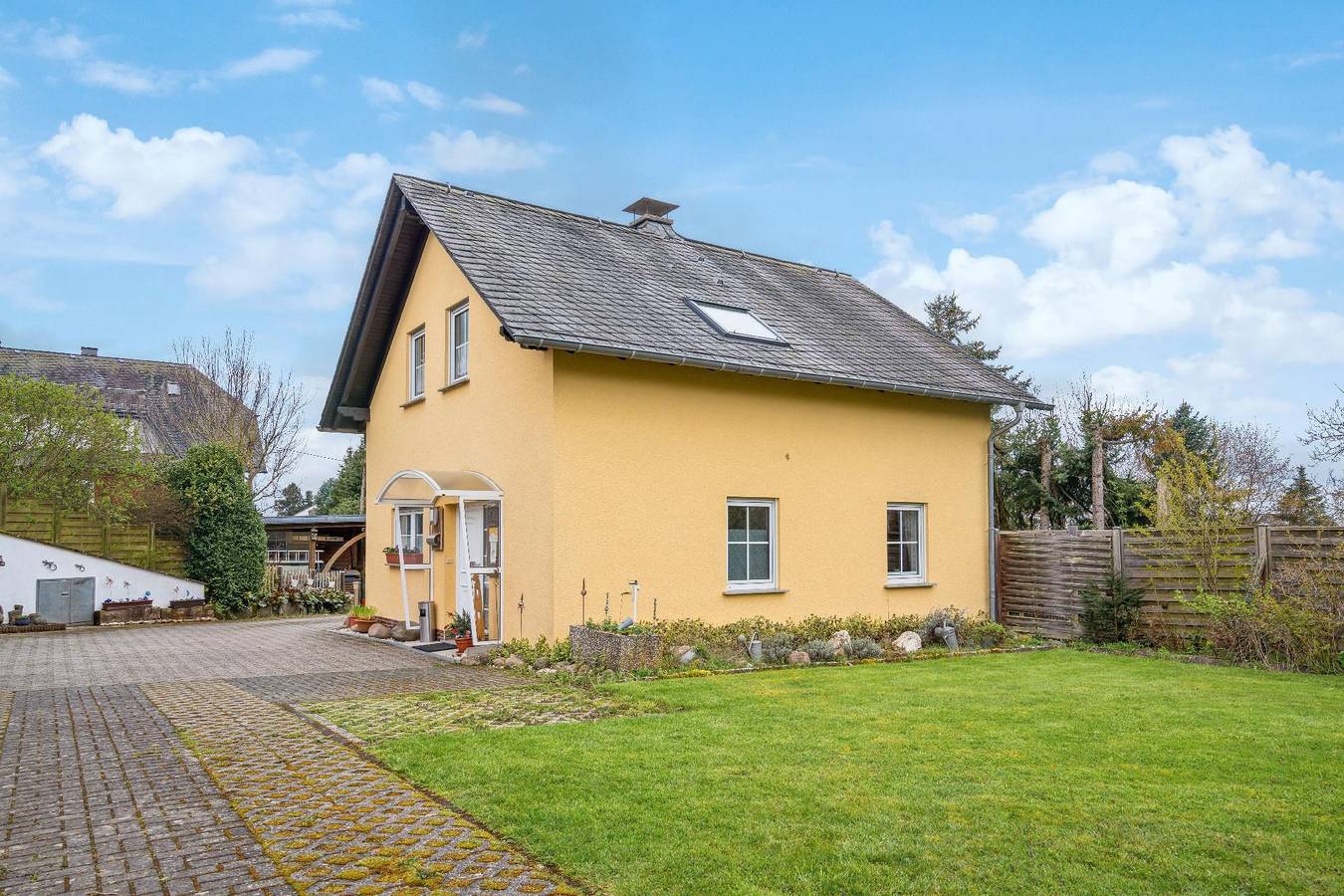 Ganze Ferienwohnung, Schönes Appartement in Lutzerath mit Terrasse in Lutzerath, Cochem-Zell