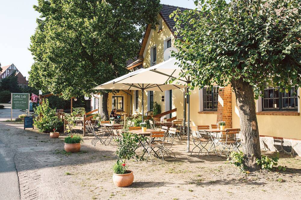 Helle Gästewohnung in der Dorfmitte mit riesigem Garten unweit der Havelquelle in Ankershagen, Müritz
