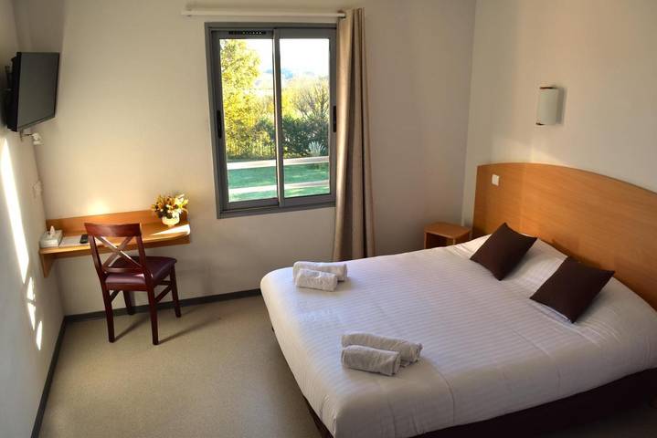 Hôtel pour 2 personnes, avec jardin et piscine à Hautefort - 2