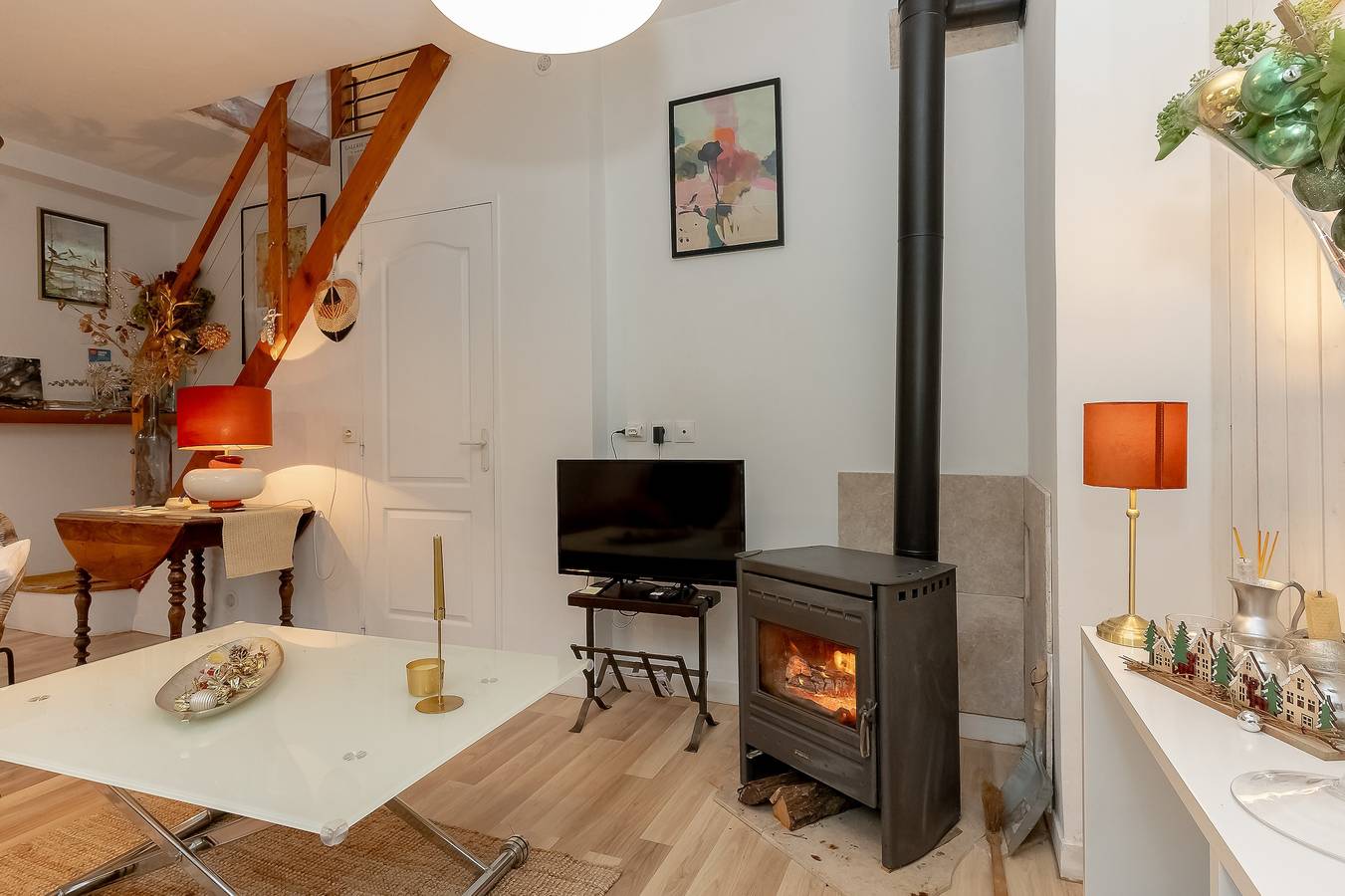 Maison de vacances « La Villa » avec vue montagne, terrasse privée et Wi-Fi in Viviers-du-Lac, Région de Chambéry