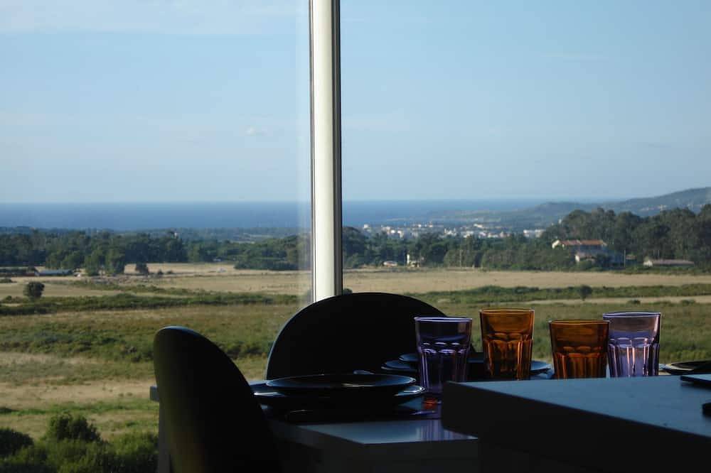 Appartement entier, Appartement T3  ' superbe vue mer et montagne' in Calenzana, Région de Calvi