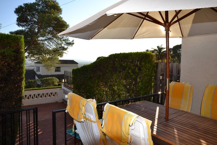 Casa rural para 4 personas, con terraza y vistas además de piscina y jardín, Se admiten mascotas en Baix Empordà - 4