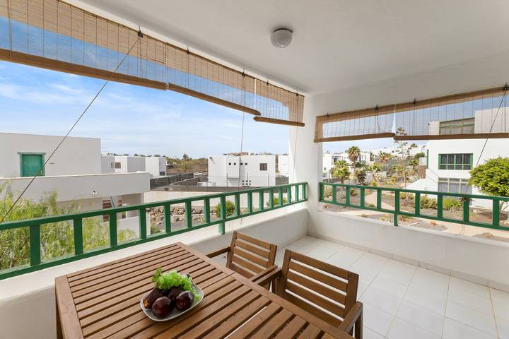 Apartamento entero, Home2Book Terrace & Pool Retreat, Costa Teguise in Playa Bastián, Teguise