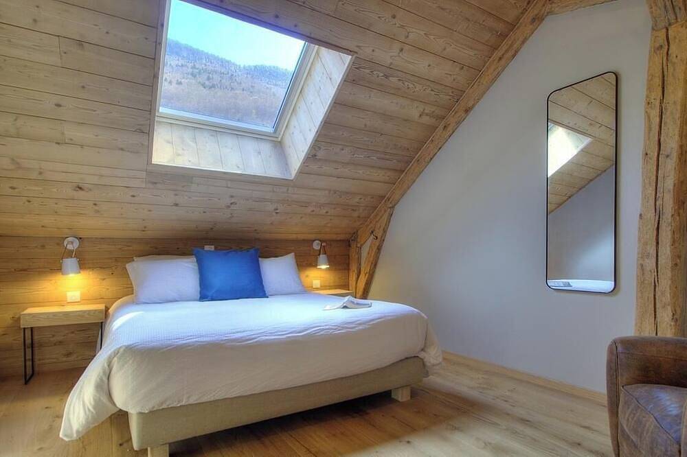 Gîte Ludivine et Péluchet in Chézery-Forens, Parc naturel régional du Haut-Jura