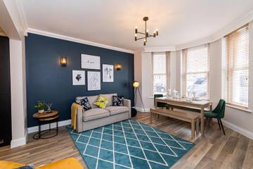 Apartment for 6 People in Bournemouth, South West England, Photo 2