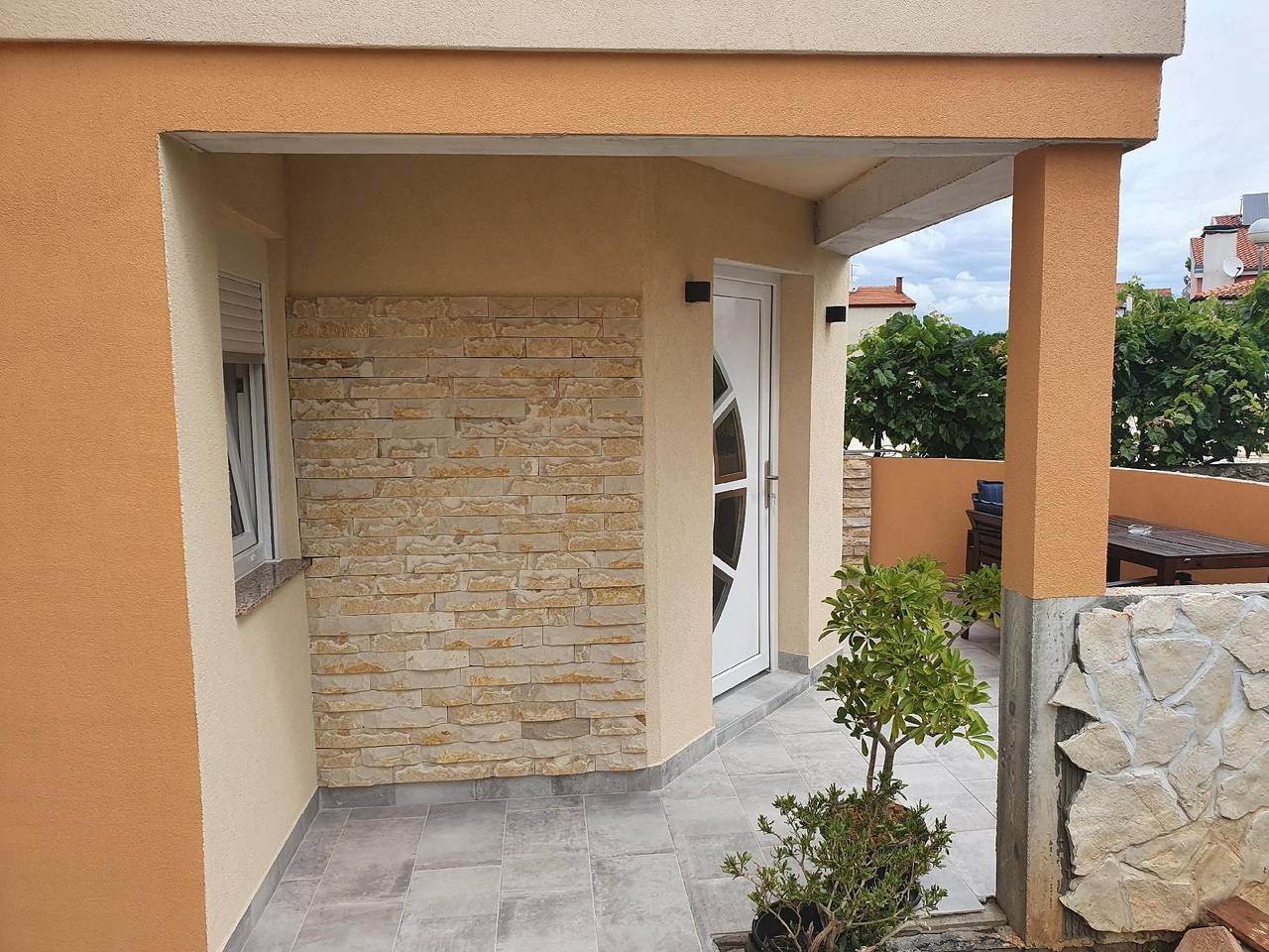 Apartamento vacacional entero, Apartamento de dos dormitorios cerca del mar in Banjole, Costa sur de Istria
