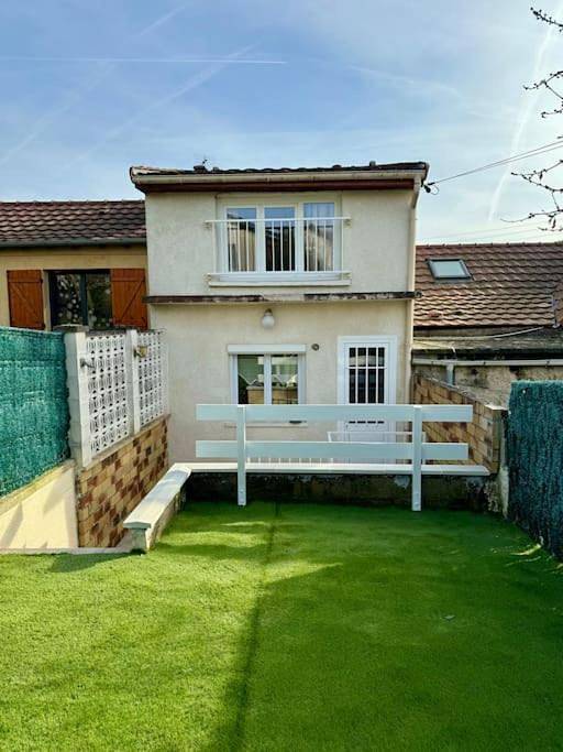 Gîte pour 4 personnes, avec vue et jardin à Jouars-Pontchartrain - 4