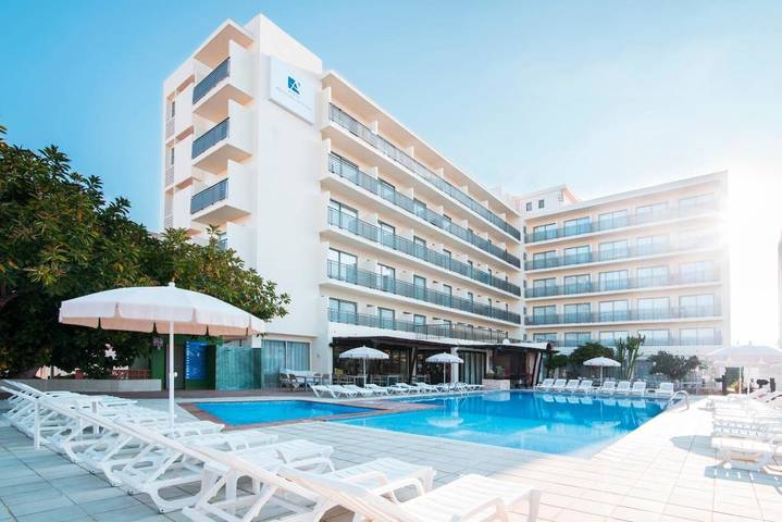 Hôtel pour 2 personnes, avec terrasse et piscine