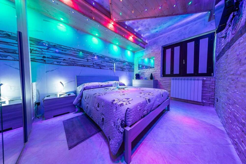 Ganze Wohnung, Norman Tower Spa An Elegant Room For Relaxing Stays. in Casalbore, Avellino Provinz