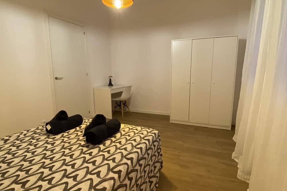 Townhouse 20 minutes from the center of Barcelona in Hospitalet de Llobregat, l'Hospitalet de Llobregat