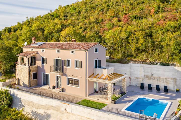Ferienhaus mit meerblick für 8 Personen, mit Balkon und Terrasse sowie Pool in Istrien - 2
