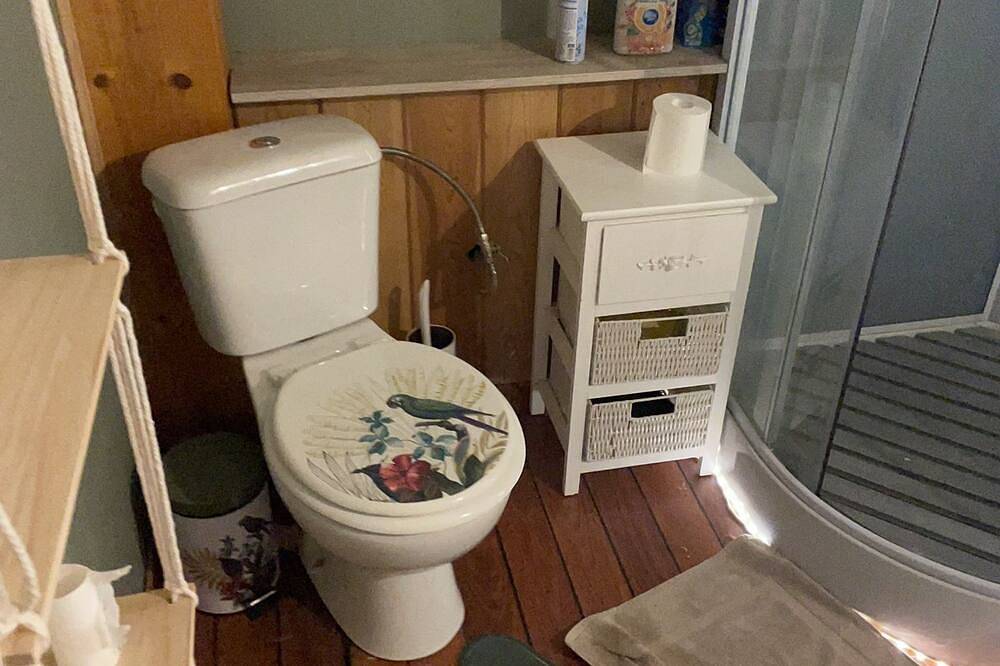 2 Rustikale Blockhütten auf Idyllisch Gelegenem Reiterhof in Ban-de-Sapt, Saint-Dié-des-Vosges