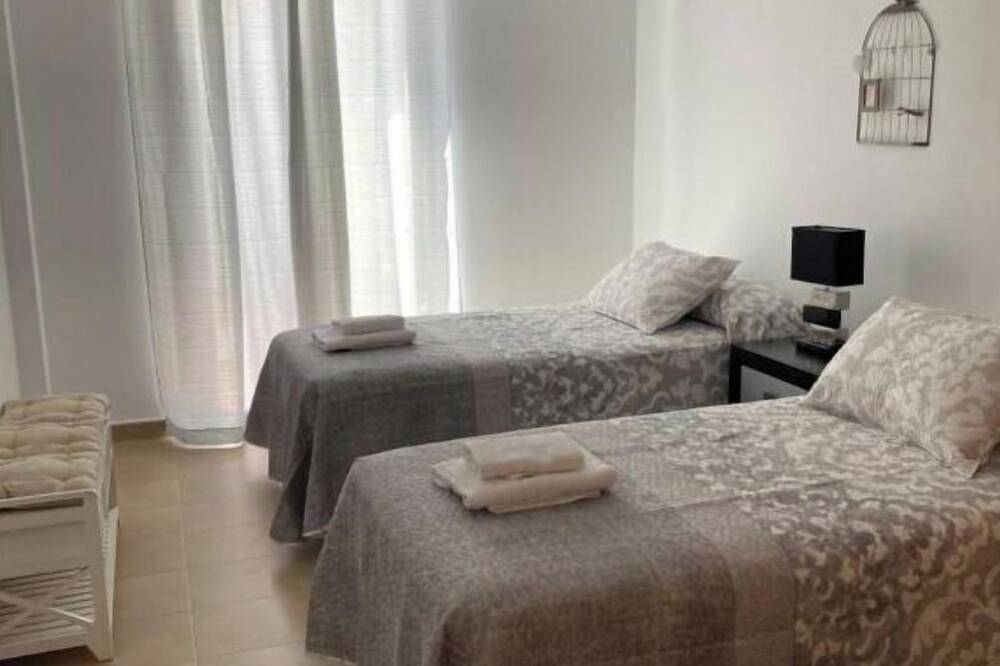 Entire apartment, Deluxe gazebo in Segura de León, Sierra Morena