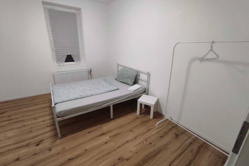 Ganze Wohnung, Ariprop Parkside Modern Apartment with 3 rooms in Zeitz, Saale-Unstrut