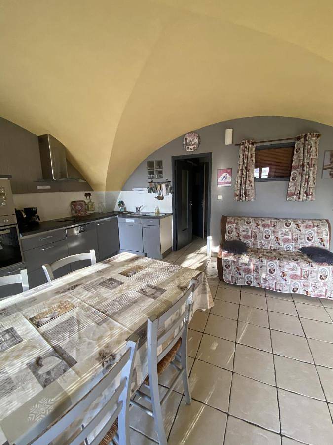 Gîte pour 6 personnes, avec vue et jardin, adapté aux familles à Saint-Bonnet-en-Champsaur - 3