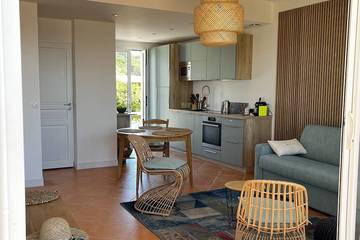 Gîte pour 4 personnes, avec jacuzzi dans Plage de l'Almanarre
