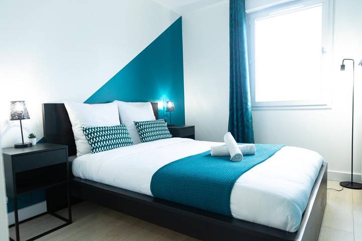 Location de vacances pour 4 personnes, avec jacuzzi et balcon à Magny-le-Hongre