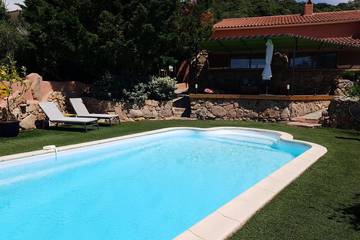 Villa pour 4 personnes, avec terrasse et jardin à Figari