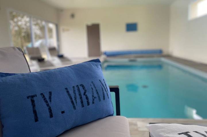 Maison de vacances pour 8 personnes, avec jardin et jacuzzi à Kerlouan