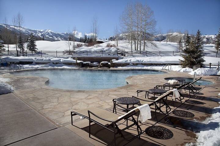 Vacation rental for 6 people, with balcony and hot tub as well as sauna in Snowmass Village